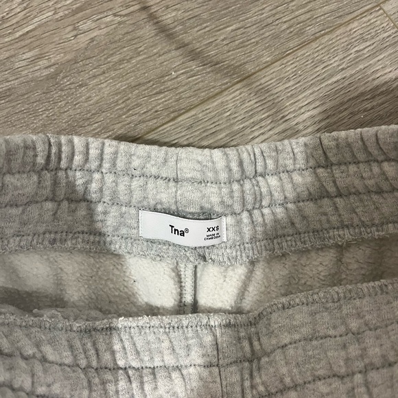 Aritzia grey TNA sweat pants xxs - Picture 2 of 5
